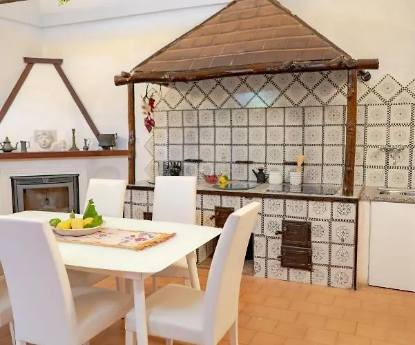 Casa Lalu - Rustic With Stunning Views Lägenhet