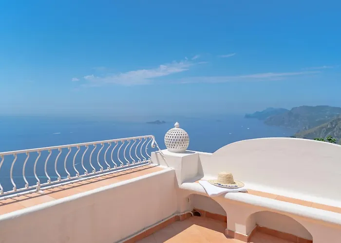 Casa Lalu - Rustic With Stunning Views