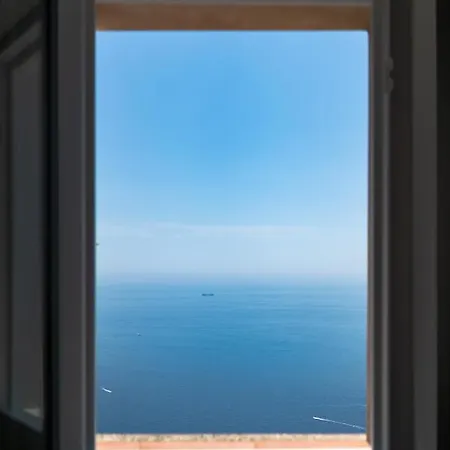 Casa Lalu - Rustic With Stunning Views